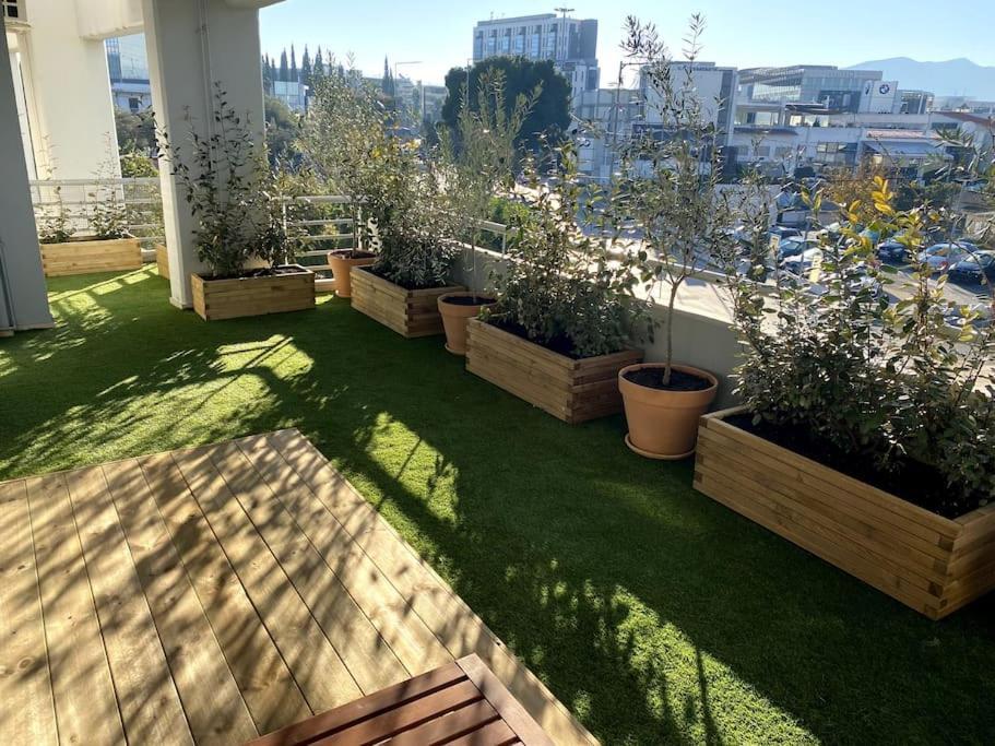 Spacious And Sunkissed 3Br & 2 Bathrooms Apartment Atene Esterno foto