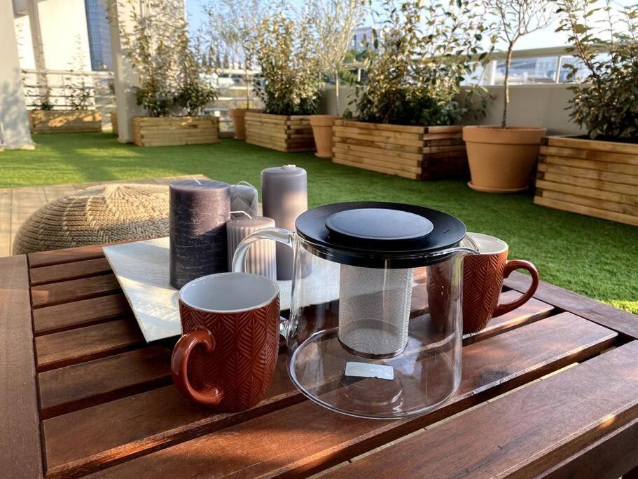 Spacious And Sunkissed 3Br & 2 Bathrooms Apartment Atene Esterno foto