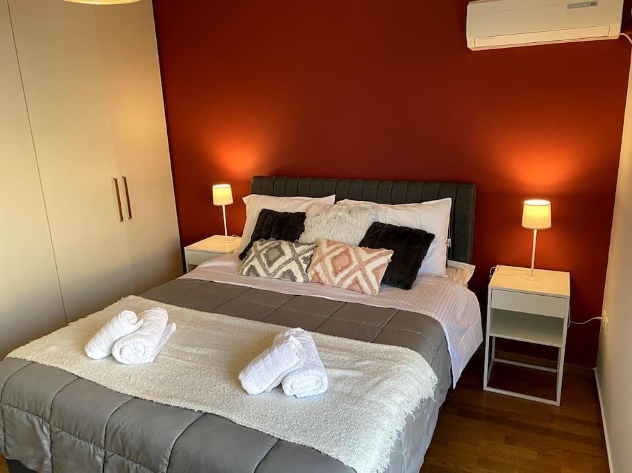 Spacious And Sunkissed 3Br & 2 Bathrooms Apartment Atene Esterno foto