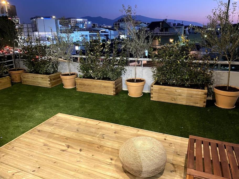 Spacious And Sunkissed 3Br & 2 Bathrooms Apartment Atene Esterno foto