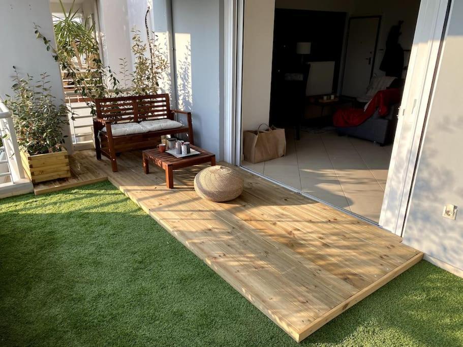 Spacious And Sunkissed 3Br & 2 Bathrooms Apartment Atene Esterno foto